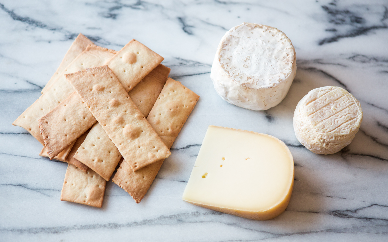 assorted cheese and crackers bundle