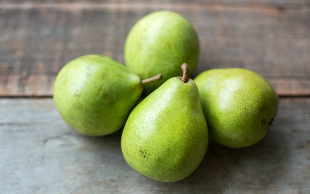 Green D'Anjou Pears La Rosa Family Farms SF Bay Good Eggs