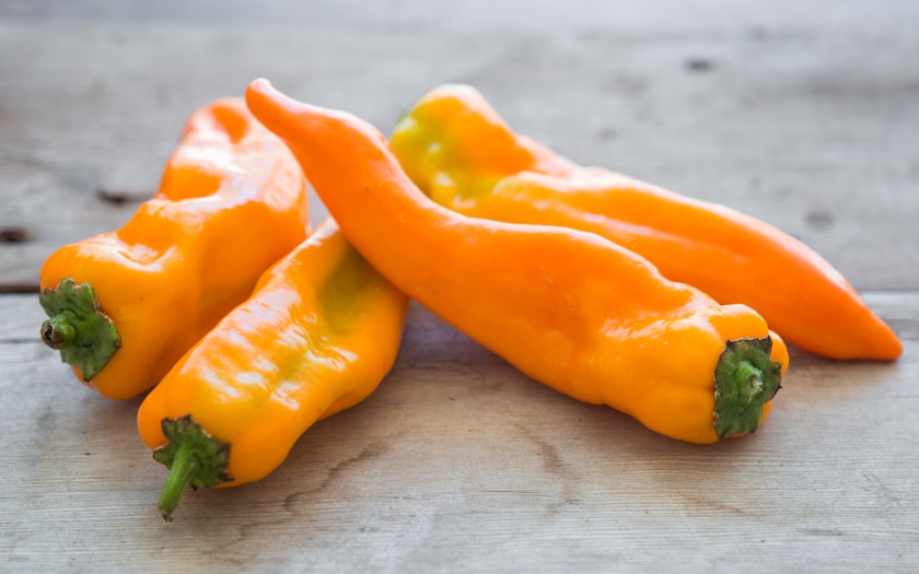 Organic Escamillo Sweet Italian Frying Peppers Live Earth Farm Sf Bay Good Eggs